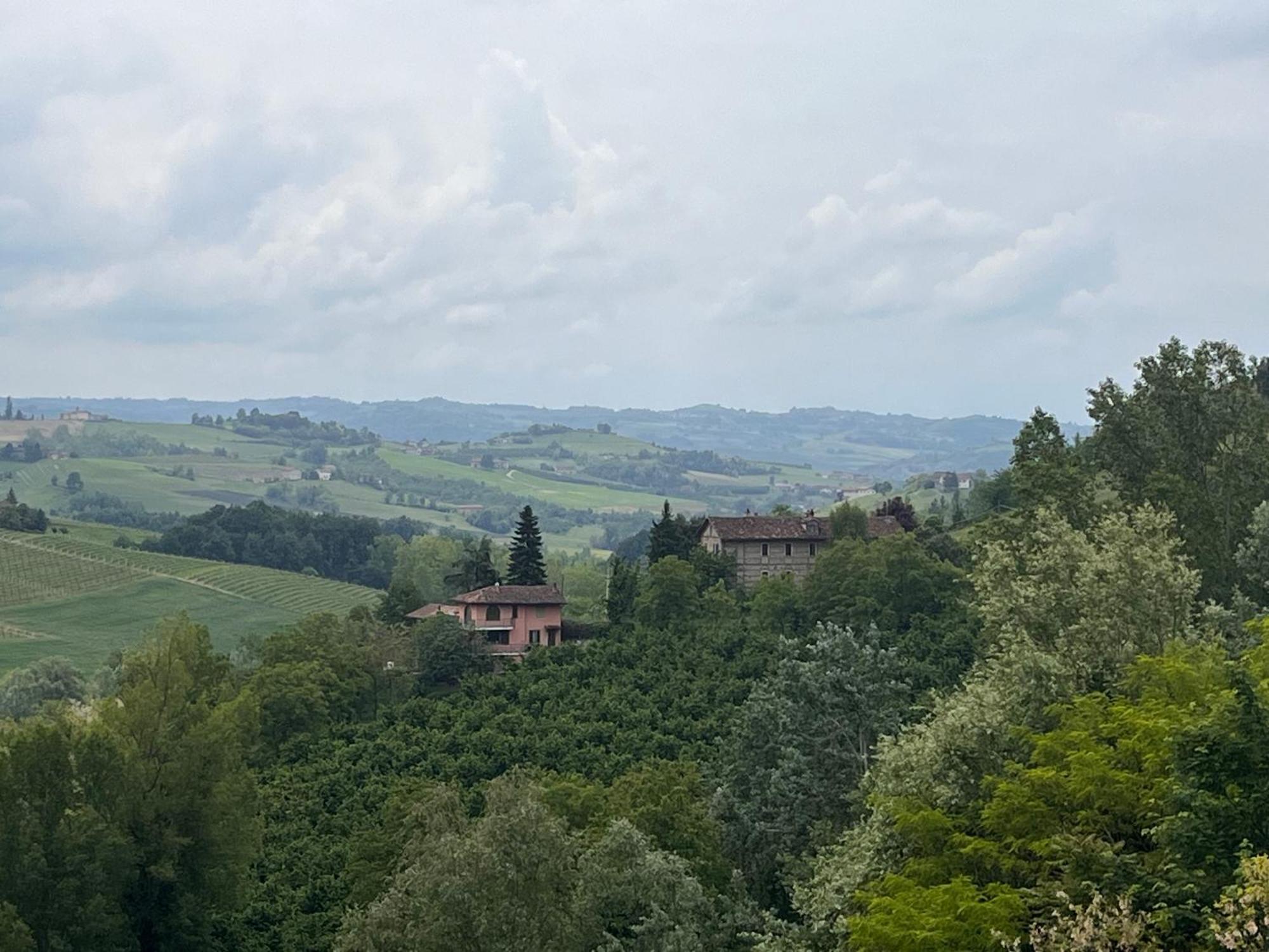 Appartamento "La Poesia Della Terra" 蒙福特达尔巴 外观 照片